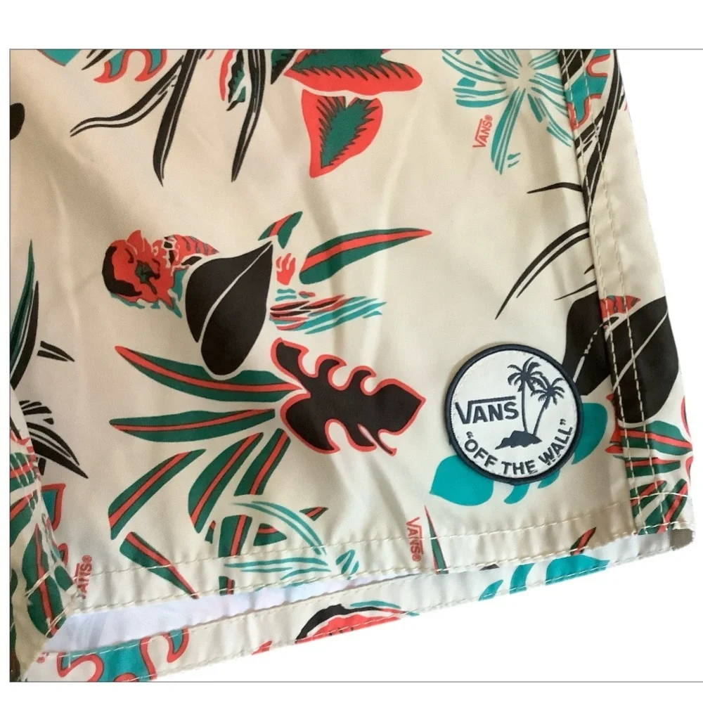 Van’s Off the Wall Hawaiian Print Board Shorts Size 30 Mens NWT